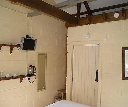 Hotel The White Hart 3*
